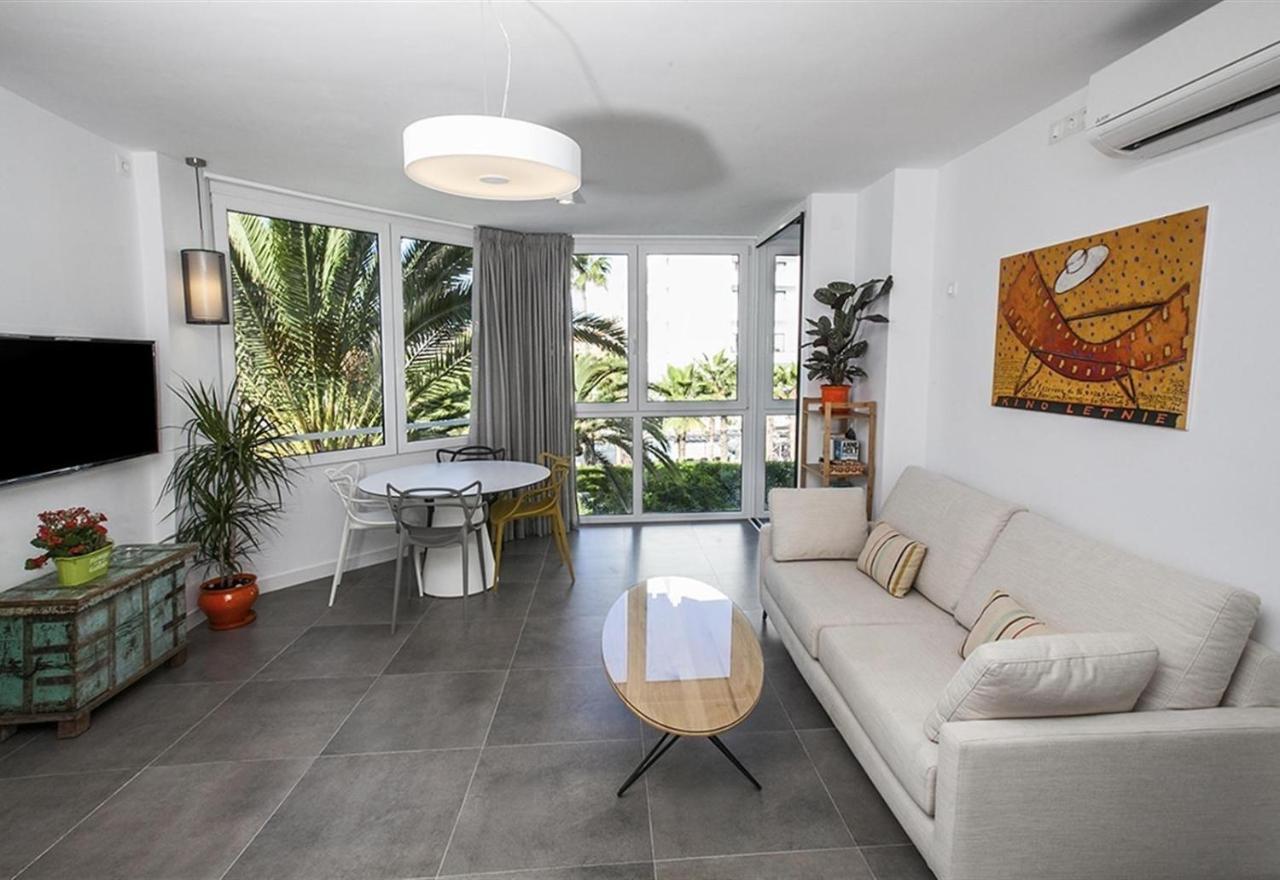 Super Front Line Modern New Apartm Nerja Extérieur photo