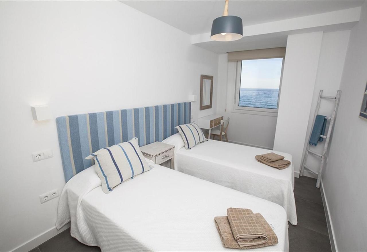 Super Front Line Modern New Apartm Nerja Extérieur photo