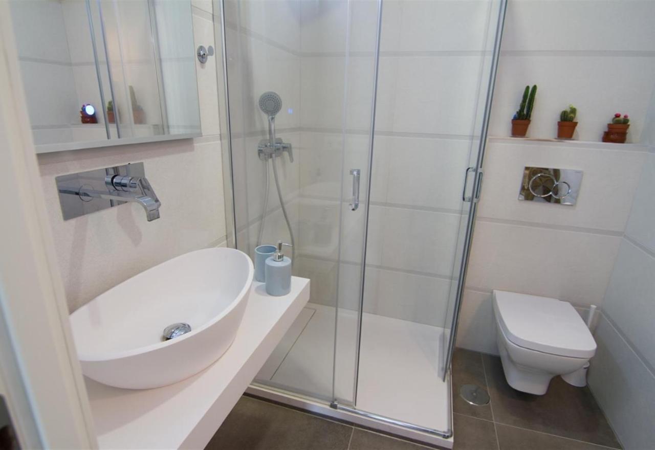 Super Front Line Modern New Apartm Nerja Extérieur photo